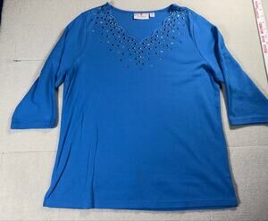 Quacker Factory Womens Medium Blue Top 3/4 Sleeves Rhinestone Scalloped Neckline